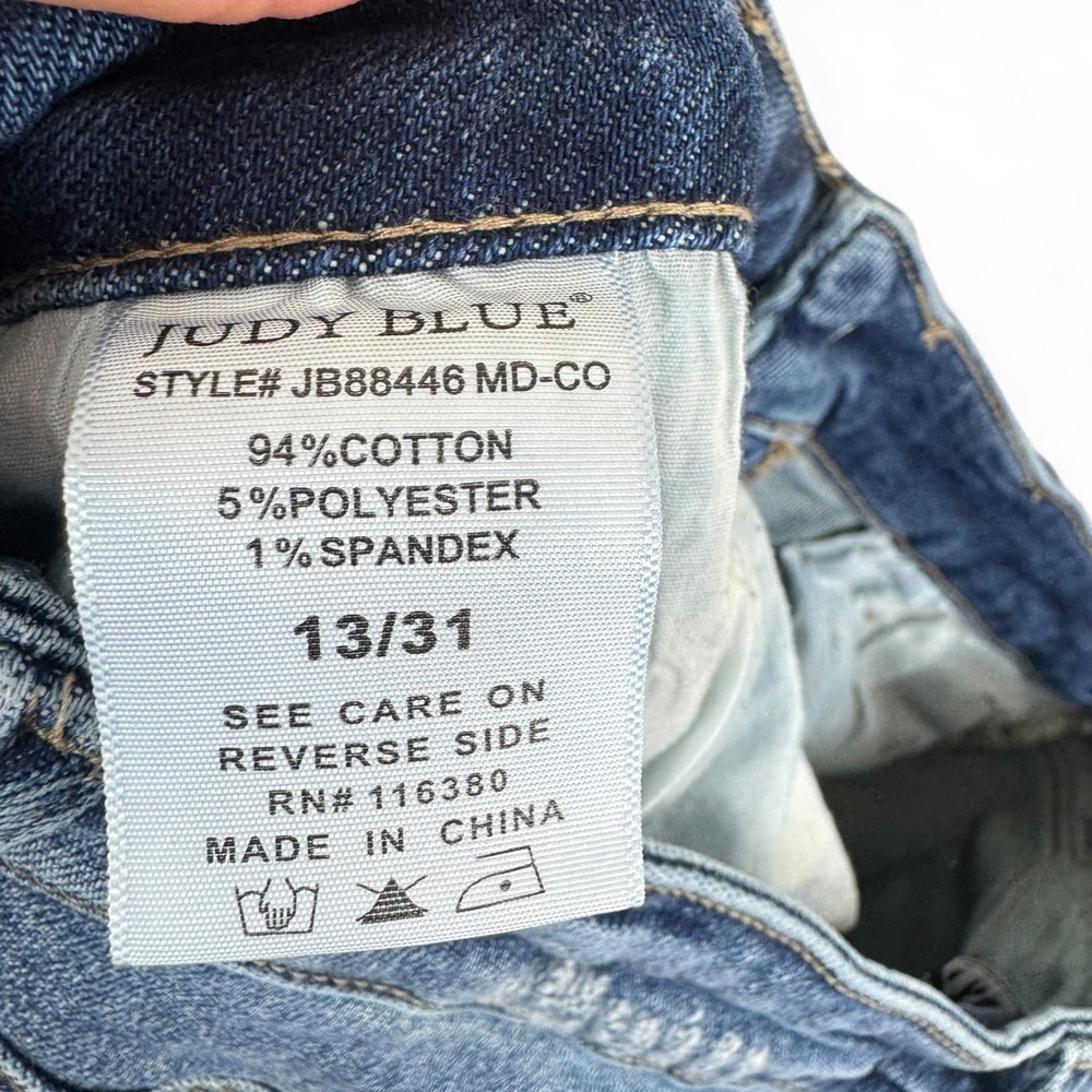 Judy Blue Women High Rise Distressed Destroyed Straight Fit Jeans Med Wash 13 31 - Picture 7 of 8